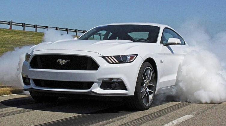 Ford Mustang научился дымить резиной Ford Mustang научился дымить резиной