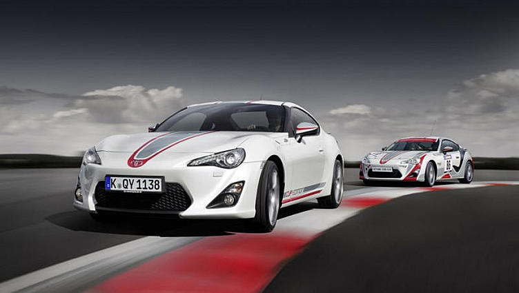 Компания Toyota придумала ограниченную серию купе GT 86 Компания Toyota придумала ограниченную серию купе GT 86