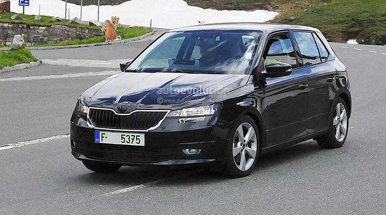 Новая Skoda Fabia станет близнецом Новая Skoda Fabia станет близнецом