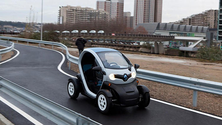 Renault отзывает электрокары Twizy из-за утечки жидкости в тормозной системе Renault отзывает электрокары Twizy из-за утечки жидкости в тормозной системе