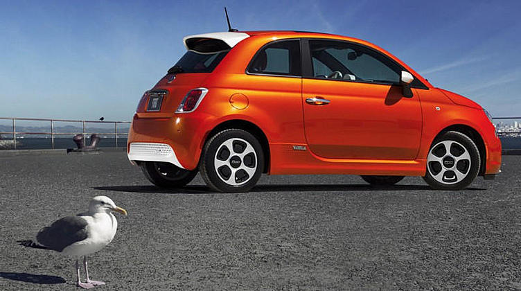 Глава Fiat призвал американцев не покупать его электромобили Глава Fiat призвал американцев не покупать его электромобили