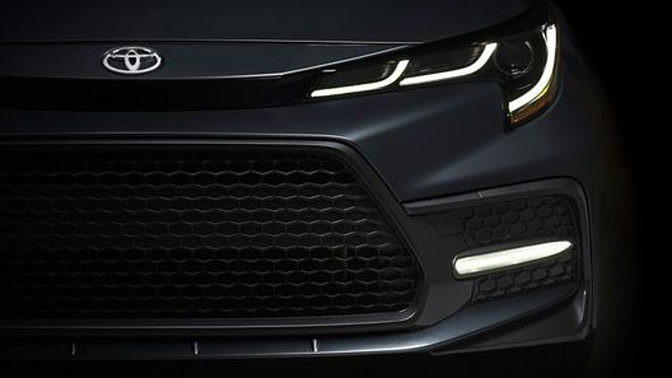 Новый седан Toyota Corolla: первое изображение Новый седан Toyota Corolla: первое изображение