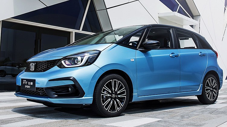 Малолитражка Honda Fit обновилась и обрела спортверсию RS