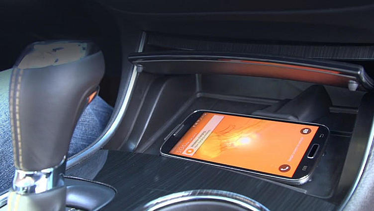 Инженеры Chevrolet решили проблему перегрева смартфонов Инженеры Chevrolet решили проблему перегрева смартфонов