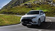 Mitsubishi представила рестайлинг для Outlander, но только гибрида