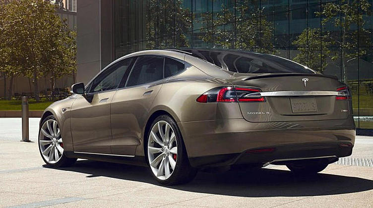Tesla построила Tesla построила