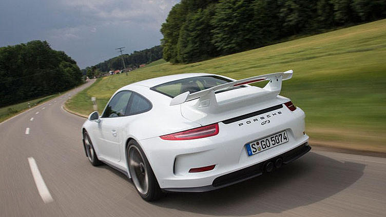 Porsche заменит двигатели всем проданным суперкарам 911 GT3 Porsche заменит двигатели всем проданным суперкарам 911 GT3