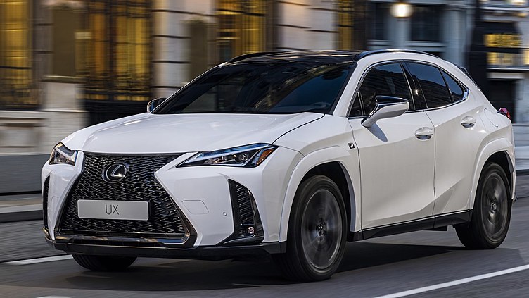 Lexus UX улучшили