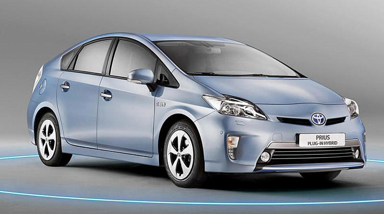 Дебют нового поколения Toyota Prius откладывается