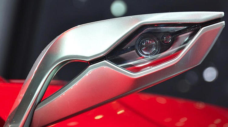 Tesla просит разрешения заменить боковые зеркала на камеры Tesla просит разрешения заменить боковые зеркала на камеры