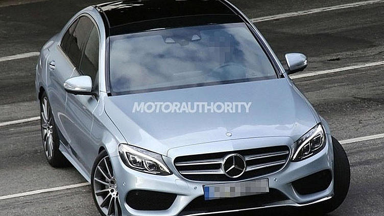 Mercedes C-class нового поколения засветился на фото Mercedes C-class нового поколения засветился на фото