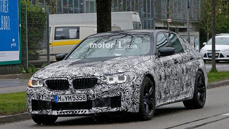 Фотошпионы поймали на тестах новую BMW M5 Фотошпионы поймали на тестах новую BMW M5