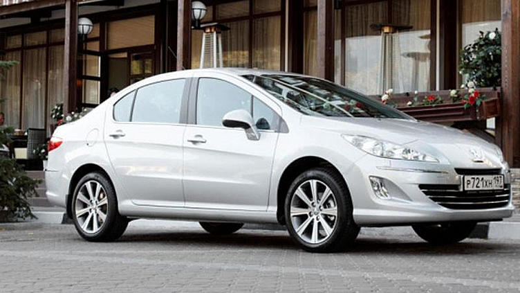 Peugeot 408 получил новый двигатель