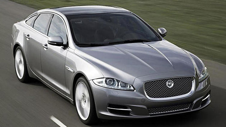 Jaguar XF и XJ получили новые мощные двигатели