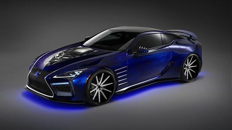 Купе Lexus LC породнилось с очередным супергероем