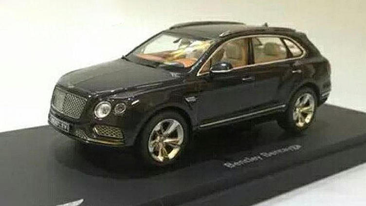 Внешность внедорожника Bentley рассекретили на игрушке Внешность внедорожника Bentley рассекретили на игрушке