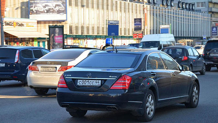 Toyota и Mercedes могут лишиться госзаказов в России Toyota и Mercedes могут лишиться госзаказов в России