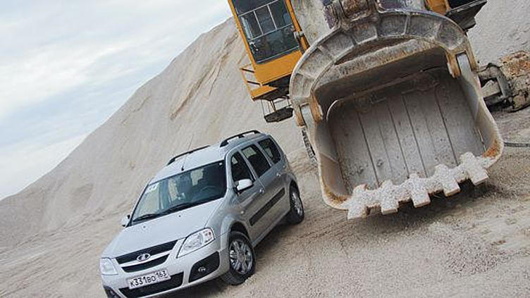 Через год Lada Largus получит новый мотор Через год Lada Largus получит новый мотор