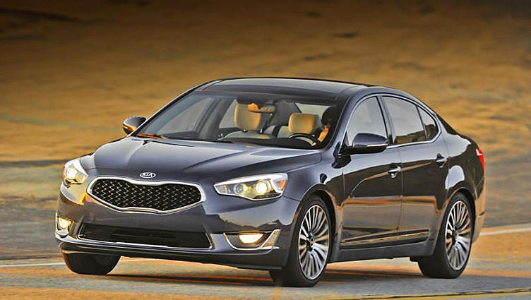 Корейцы слегка модернизировали седан Kia Cadenza Корейцы слегка модернизировали седан Kia Cadenza
