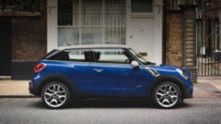 Появились снимки кроссовера Mini Paceman без камуфляжа Появились снимки кроссовера Mini Paceman без камуфляжа