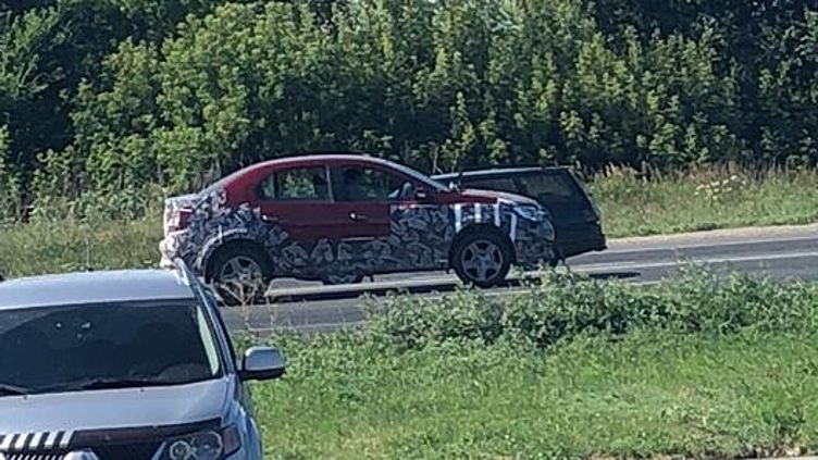 Renault Logan все же получит версию кросс Renault Logan все же получит версию кросс