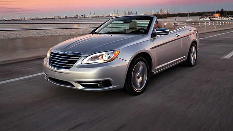 Chrysler прекратит выпускать сразу две модели Chrysler прекратит выпускать сразу две модели
