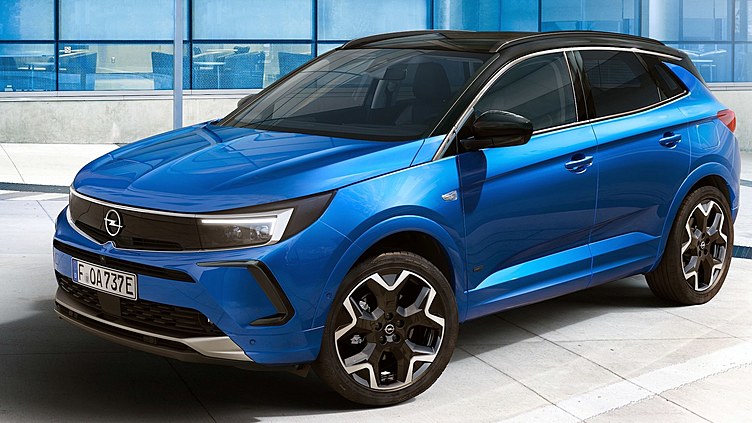 Opel представил обновленный кроссовер Grandland Opel представил обновленный кроссовер Grandland