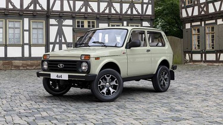 В России начались продажи юбилейной Lada 4x4