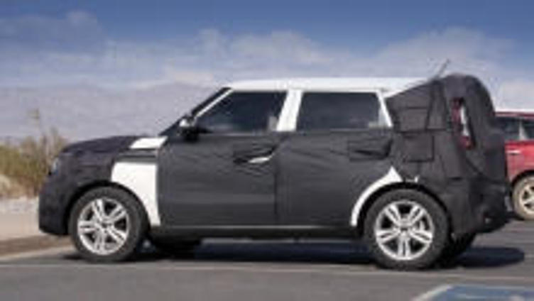 Новый кроссовер Kia Soul вышел на тесты Новый кроссовер Kia Soul вышел на тесты