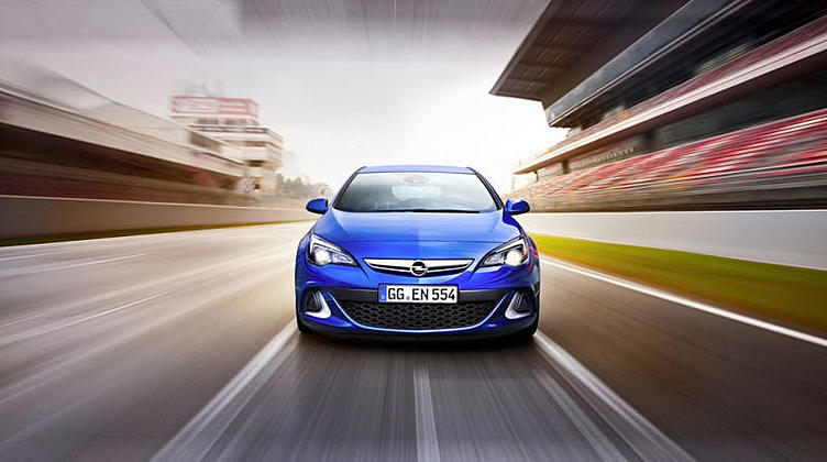Мотор новой Astra OPC будет компактнее, но мощнее предшественника Мотор новой Astra OPC будет компактнее, но мощнее предшественника