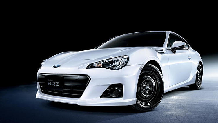 Японцы в очередной раз по мелочи доработали Subaru BRZ