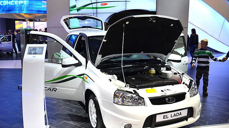 Первые серийные электромобили марки Lada отправлены дилерам
