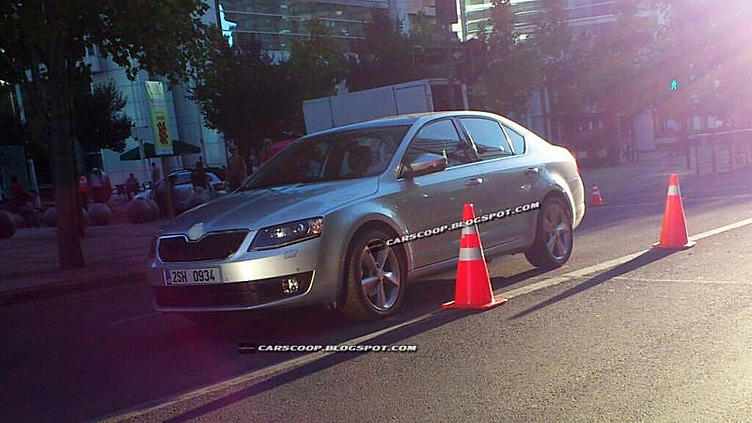 Внешность новой Skoda Octavia рассекретили раньше срока Внешность новой Skoda Octavia рассекретили раньше срока