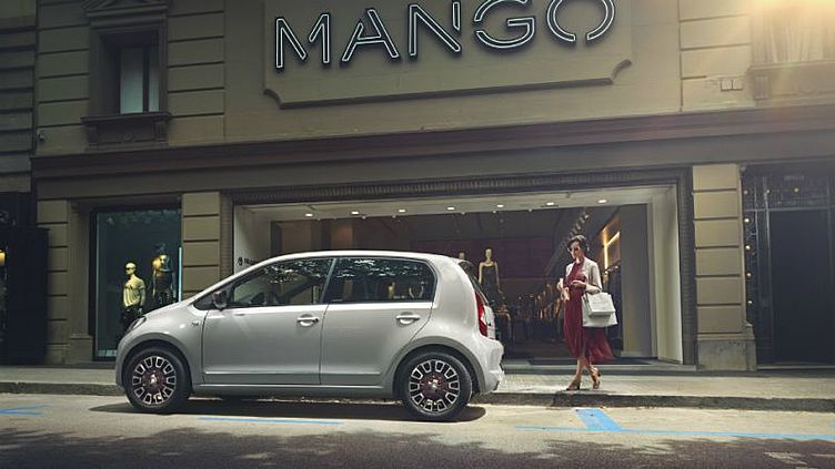 Seat начал продавать машины через интернет
