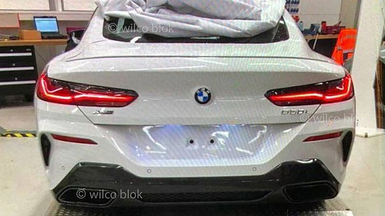 Новую «восьмерку» BMW сфотографировали без камуфляжа Новую «восьмерку» BMW сфотографировали без камуфляжа