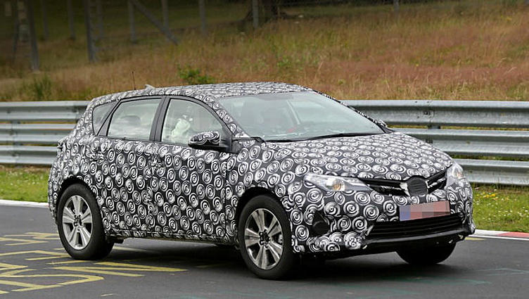 Японцы построят кроссовер на основе хэтчбека Toyota Auris Японцы построят кроссовер на основе хэтчбека Toyota Auris