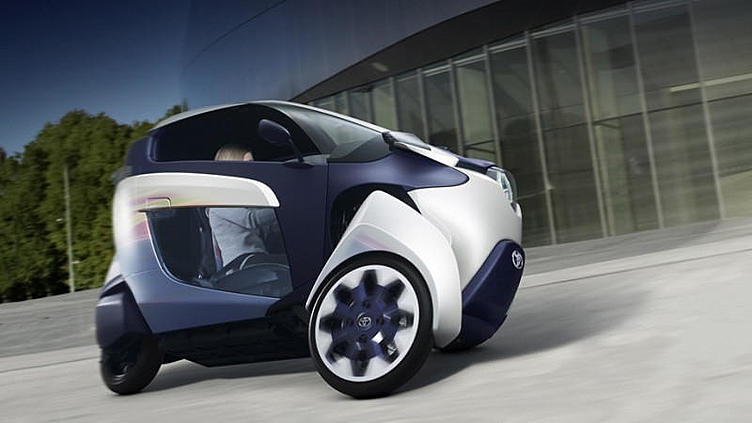 Трицикл Toyota i-Road полностью раскрылся перед премьерой Трицикл Toyota i-Road полностью раскрылся перед премьерой