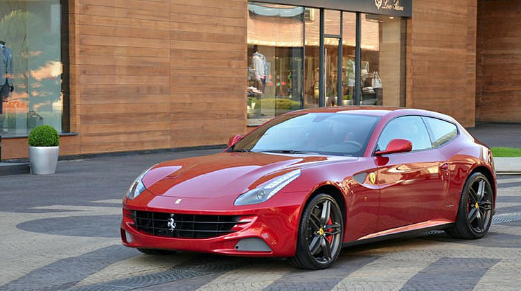 Суперкар Ferrari FF получит доступную версию