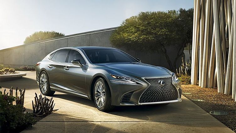 Новый флагман Lexus оснастили битурбо «шестеркой» Новый флагман Lexus оснастили битурбо «шестеркой»