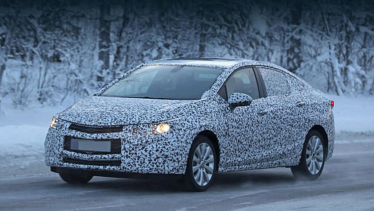 Необычный вариант Chevrolet Cruze вышел на европейские тесты Необычный вариант Chevrolet Cruze вышел на европейские тесты