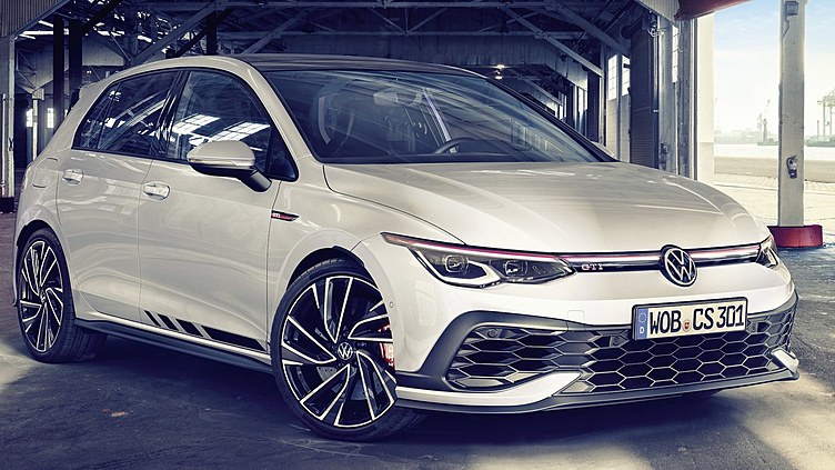 У нового Volkswagen Golf GTI появилась 300-сильная версия Clubsport У нового Volkswagen Golf GTI появилась 300-сильная версия Clubsport