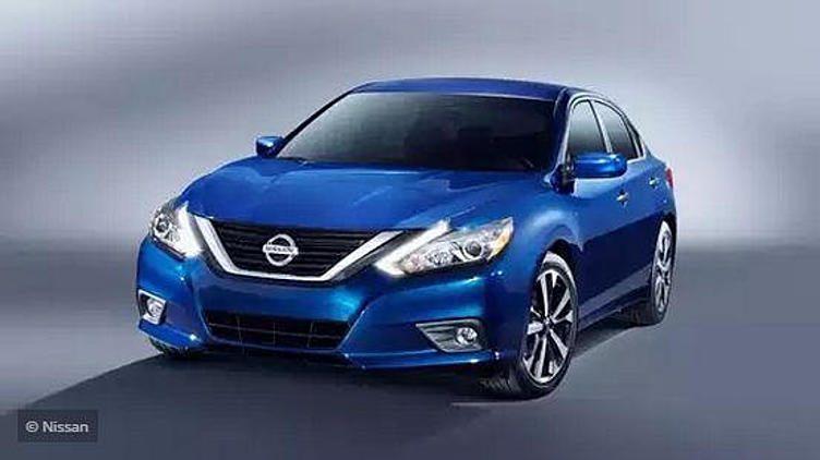 Nissan обновил седан Altima Nissan обновил седан Altima