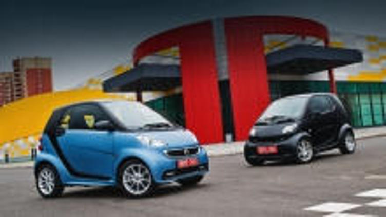 Разгоняем скуку при помощи пары купе Smart ForTwo