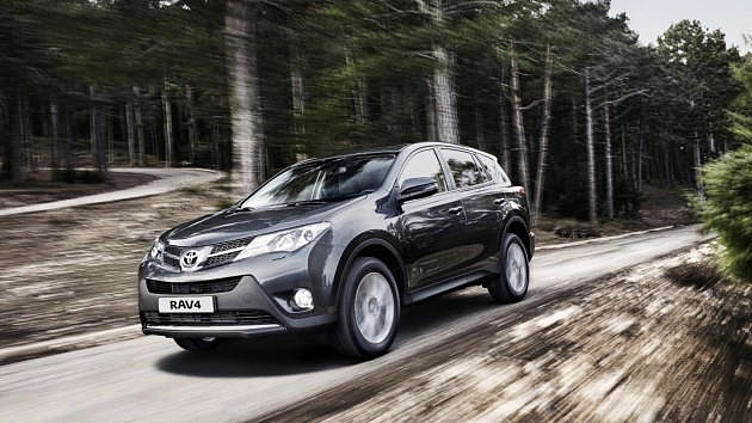 Toyota RAV4 остается бестселлером в своем сегменте Toyota RAV4 остается бестселлером в своем сегменте