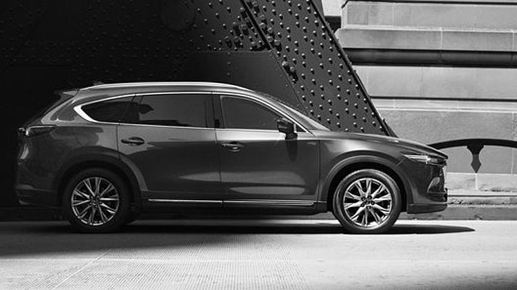 Mazda представила новый кроссовер CX-8 Mazda представила новый кроссовер CX-8