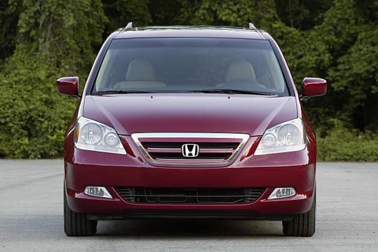 Honda отзывает почти 400 тысяч минивэнов Odyssey