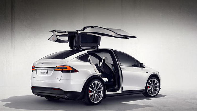 Назван виновник в задержке выхода кроссовера Tesla Model X Назван виновник в задержке выхода кроссовера Tesla Model X
