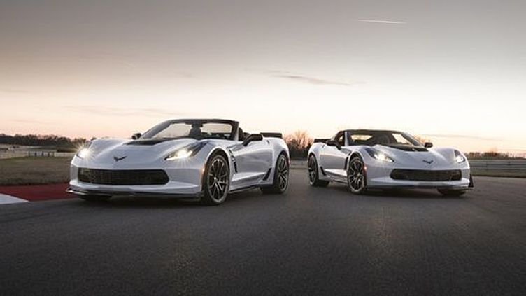 В честь юбилея Chevrolet Corvette переодели в карбон В честь юбилея Chevrolet Corvette переодели в карбон