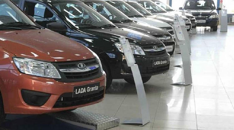 Господдержка автопрома позволит увеличить продажи на 300 тысяч автомобилей в 2015 году Господдержка автопрома позволит увеличить продажи на 300 тысяч автомобилей в 2015 году