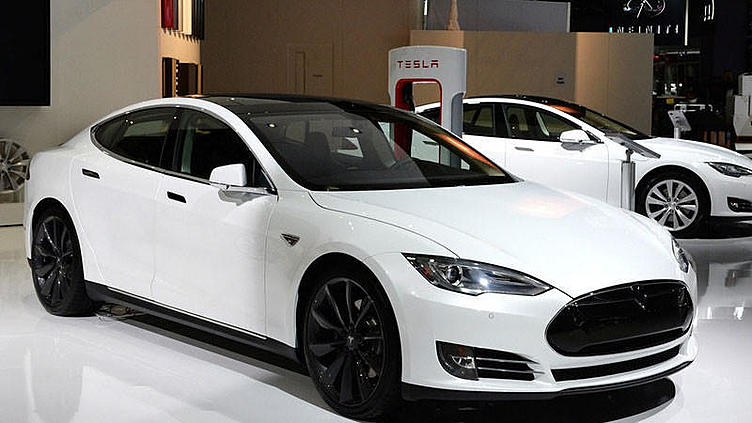 Tesla: пикапов пока не будет, но конкурента BMW 3 Series сделаем Tesla: пикапов пока не будет, но конкурента BMW 3 Series сделаем